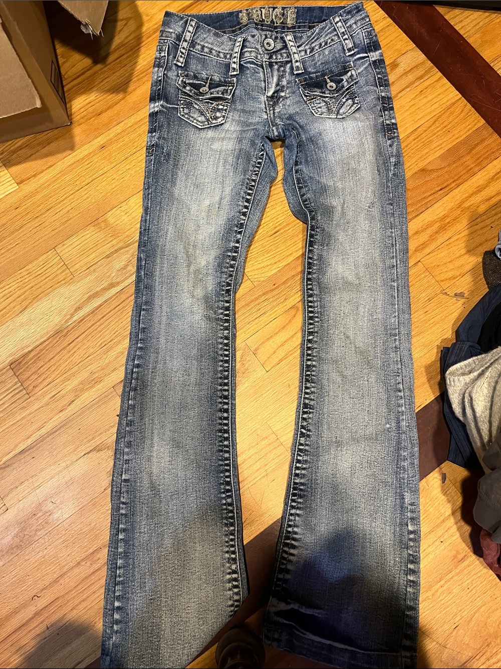Classic Women's Light Wash Bootcut Jeans - Blue